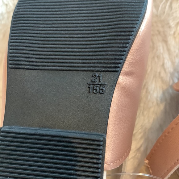 Halozeroo the G inspired sling back.Pearl pink size 21. NWOT - Picture 7 of 10